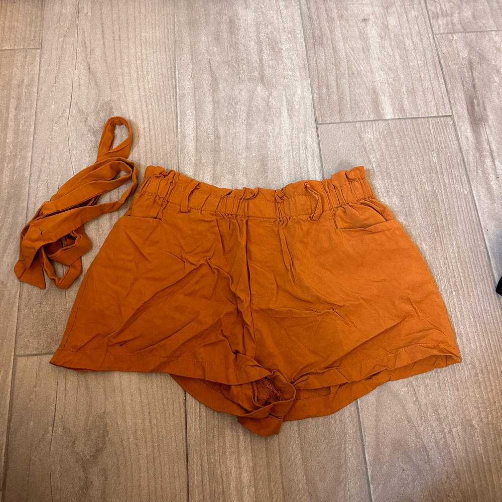 FOREVER 21 SHORTS